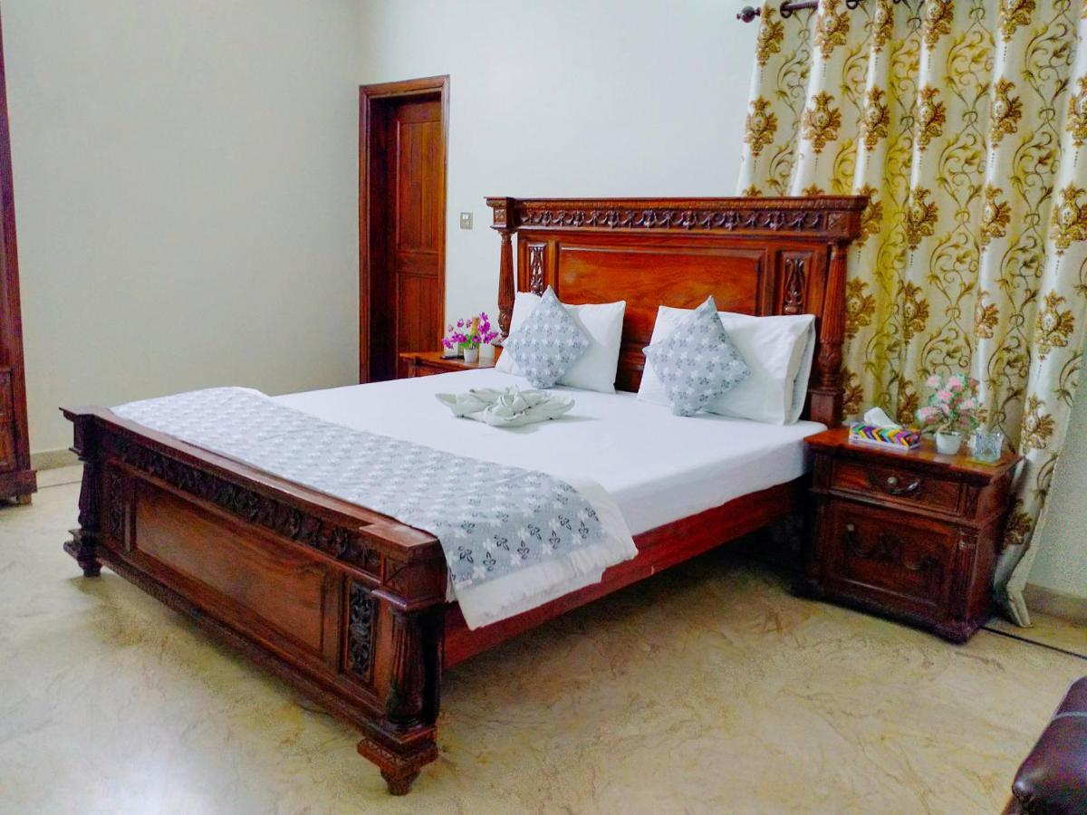 Luxury Living Rooms Near Agha Khan, Millennium, Nueplex Karachi Eksteriør bilde