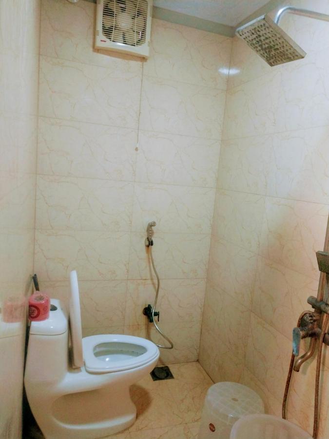 Luxury Living Rooms Near Agha Khan, Millennium, Nueplex Karachi Eksteriør bilde