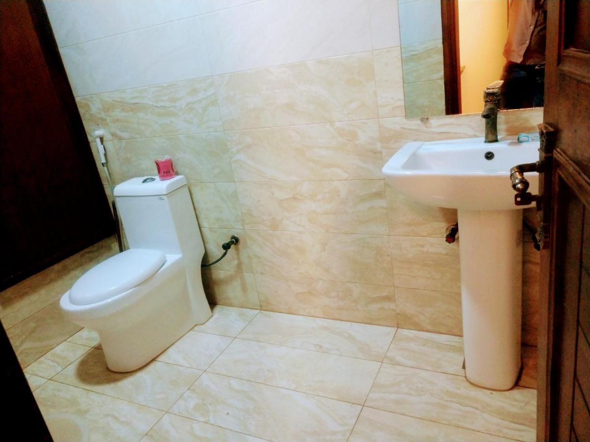 Luxury Living Rooms Near Agha Khan, Millennium, Nueplex Karachi Eksteriør bilde